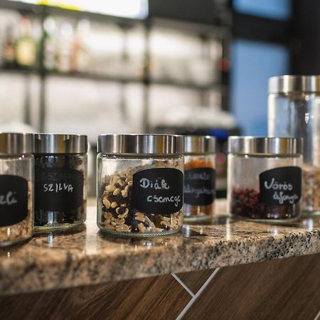 R73 Residences Pecs Ngoại thất bức ảnh