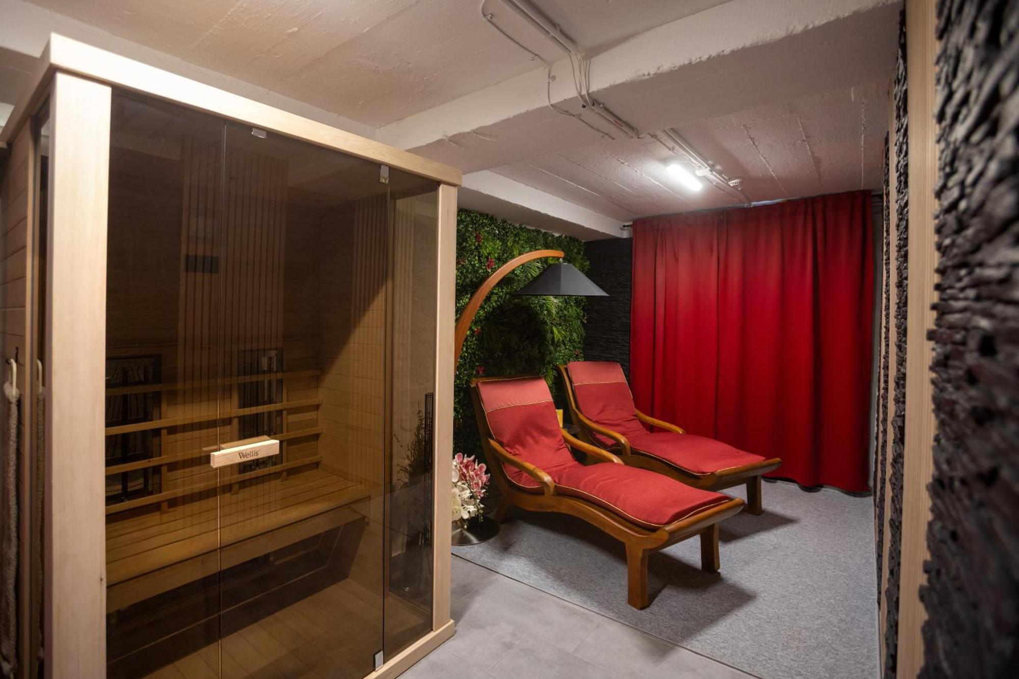 R73 Residences Pecs Ngoại thất bức ảnh