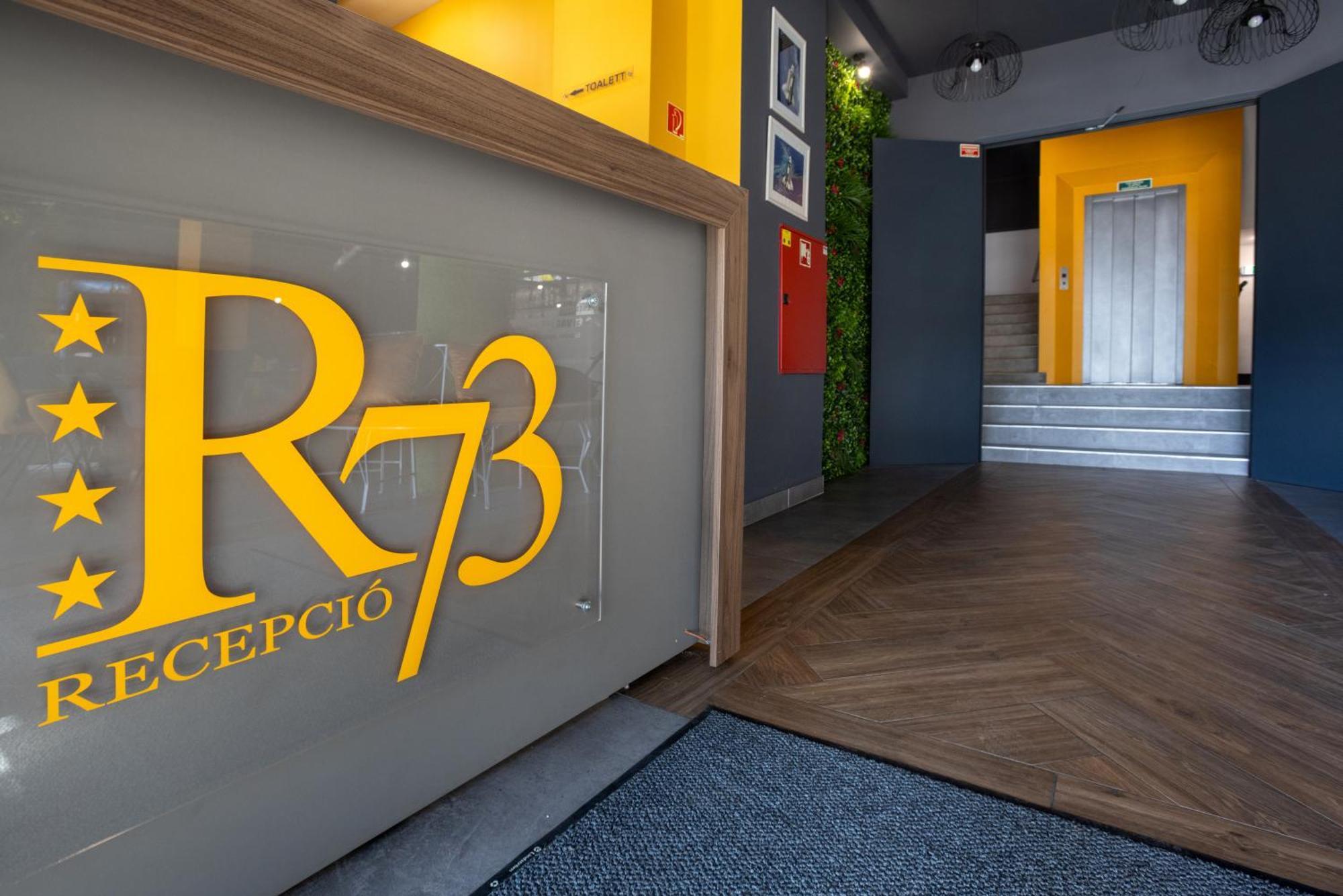 R73 Residences Pecs Ngoại thất bức ảnh