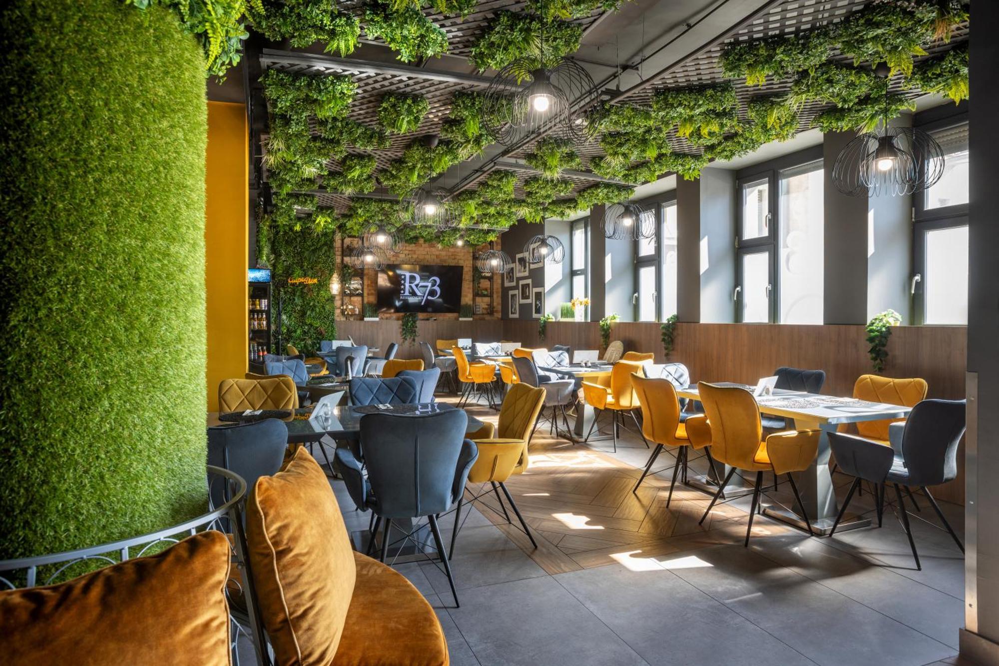 R73 Residences Pecs Ngoại thất bức ảnh