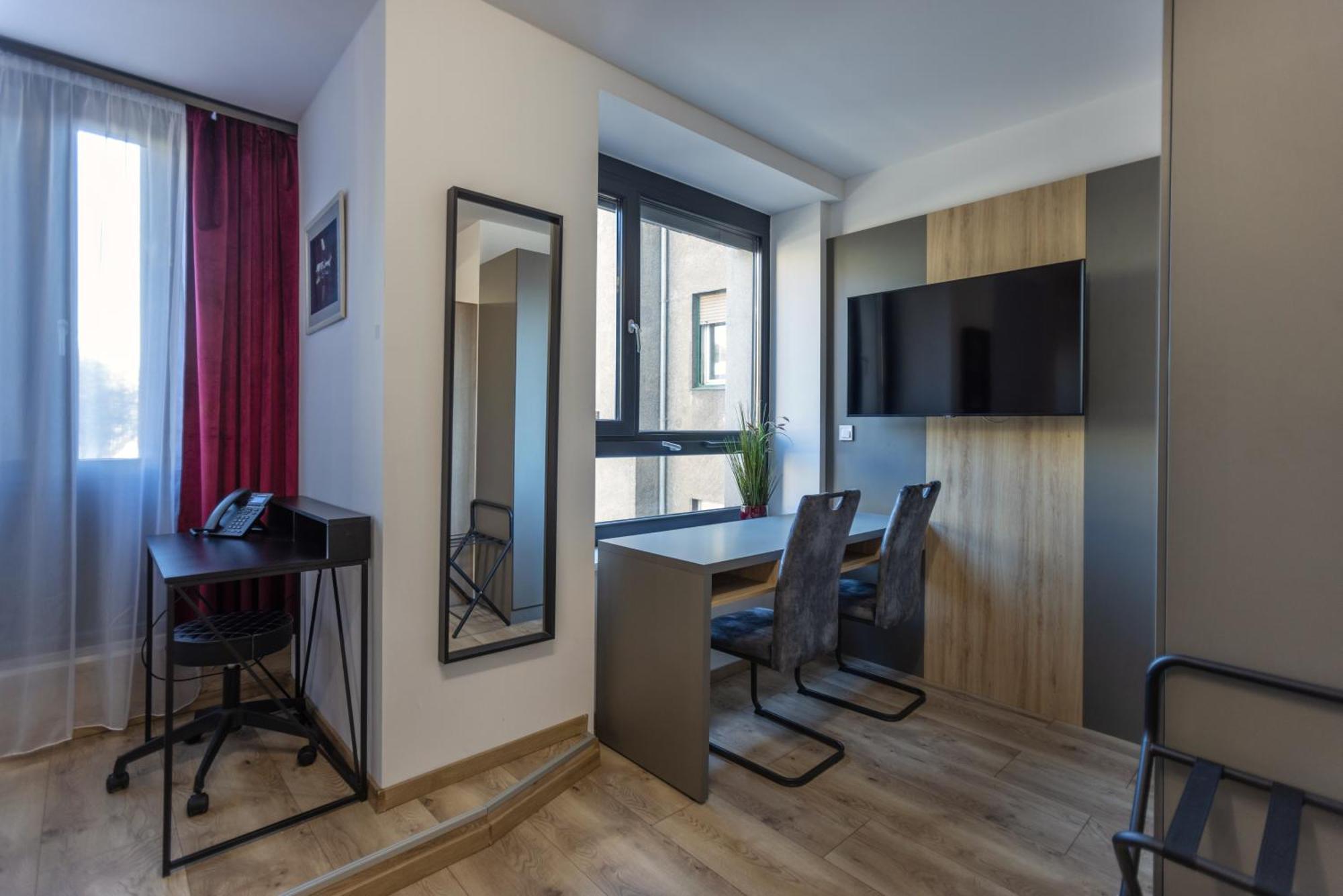 R73 Residences Pecs Ngoại thất bức ảnh