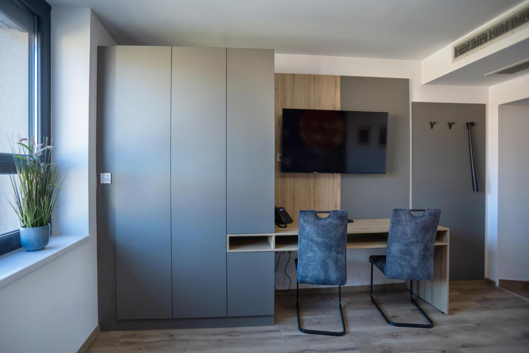 R73 Residences Pecs Ngoại thất bức ảnh